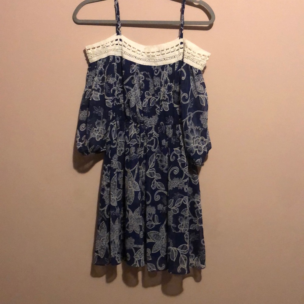 Blue and white floral by&by dress size small